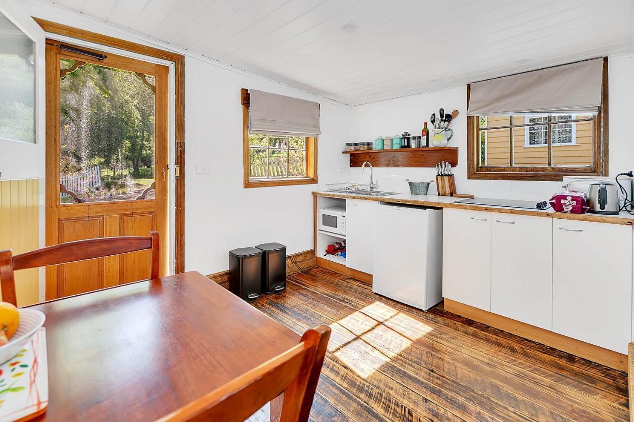 Blackwood Park Cottages Mole Creek ภายนอก รูปภาพ