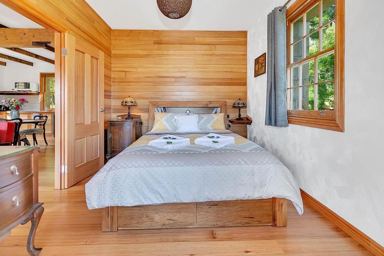 Blackwood Park Cottages Mole Creek ภายนอก รูปภาพ