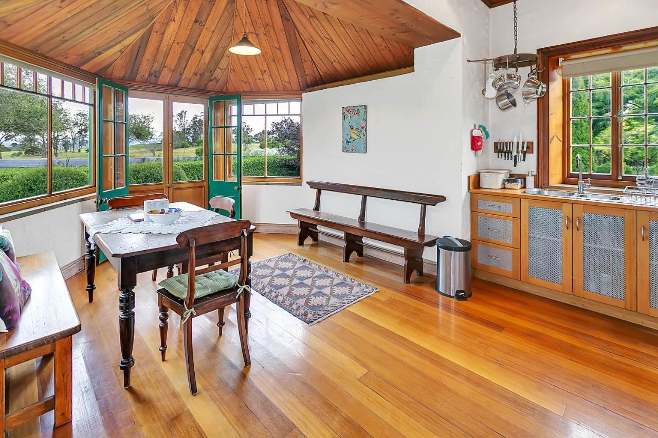 Blackwood Park Cottages Mole Creek ภายนอก รูปภาพ